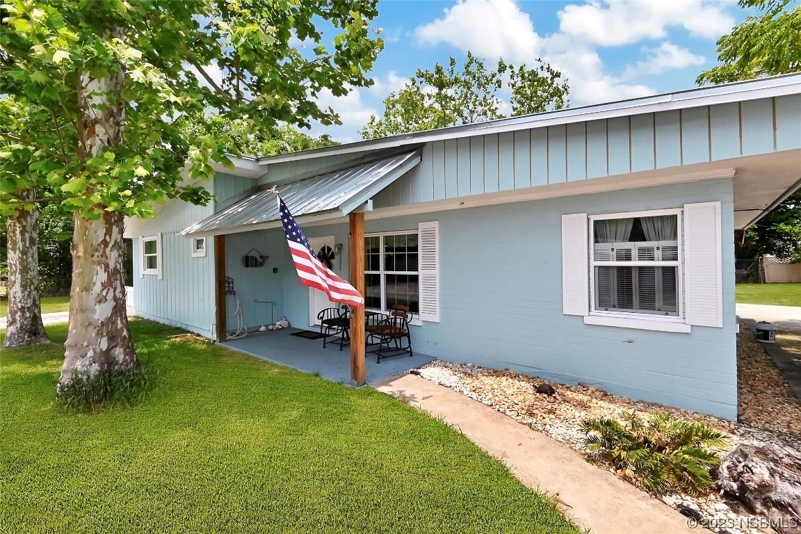 107 W Pine Bluff St., Edgewater, FL 32132