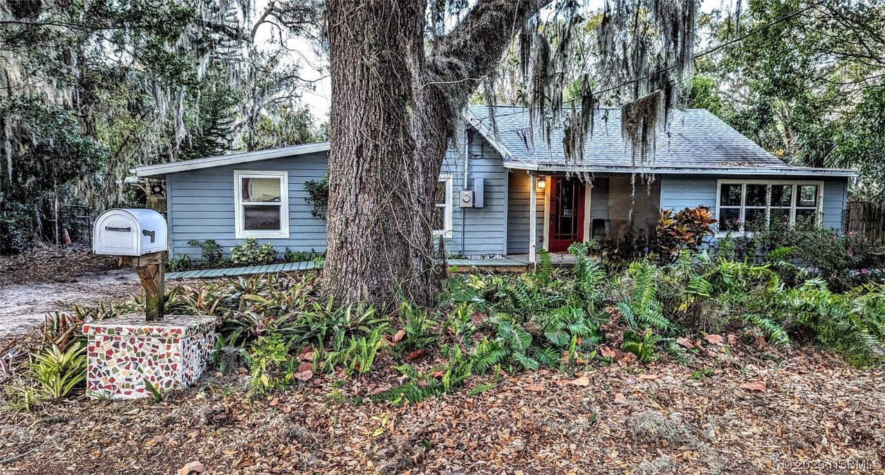 831 Plum Ave., New Smyrna Beach, FL 32168