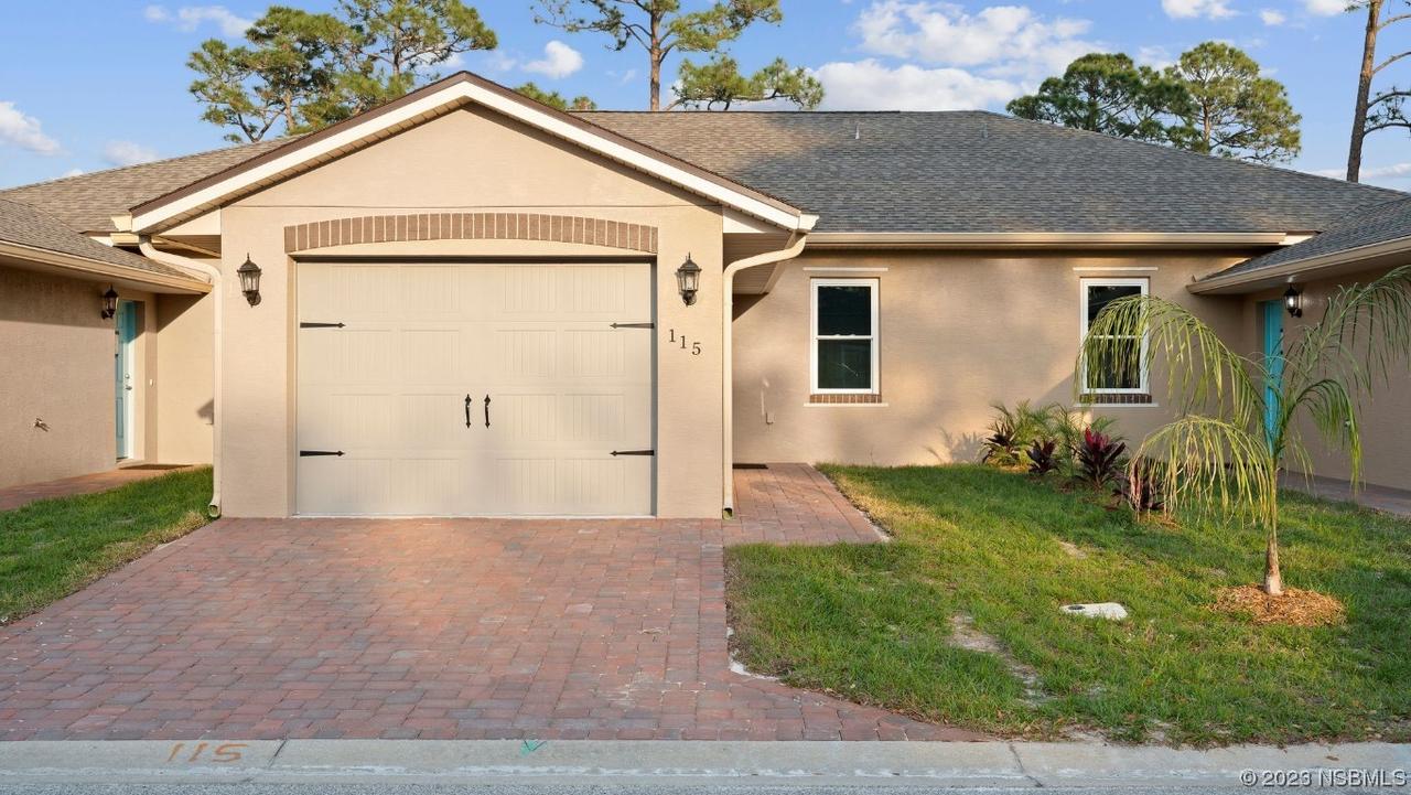 116 Tuscany Villas Dr., Edgewater, FL 32141