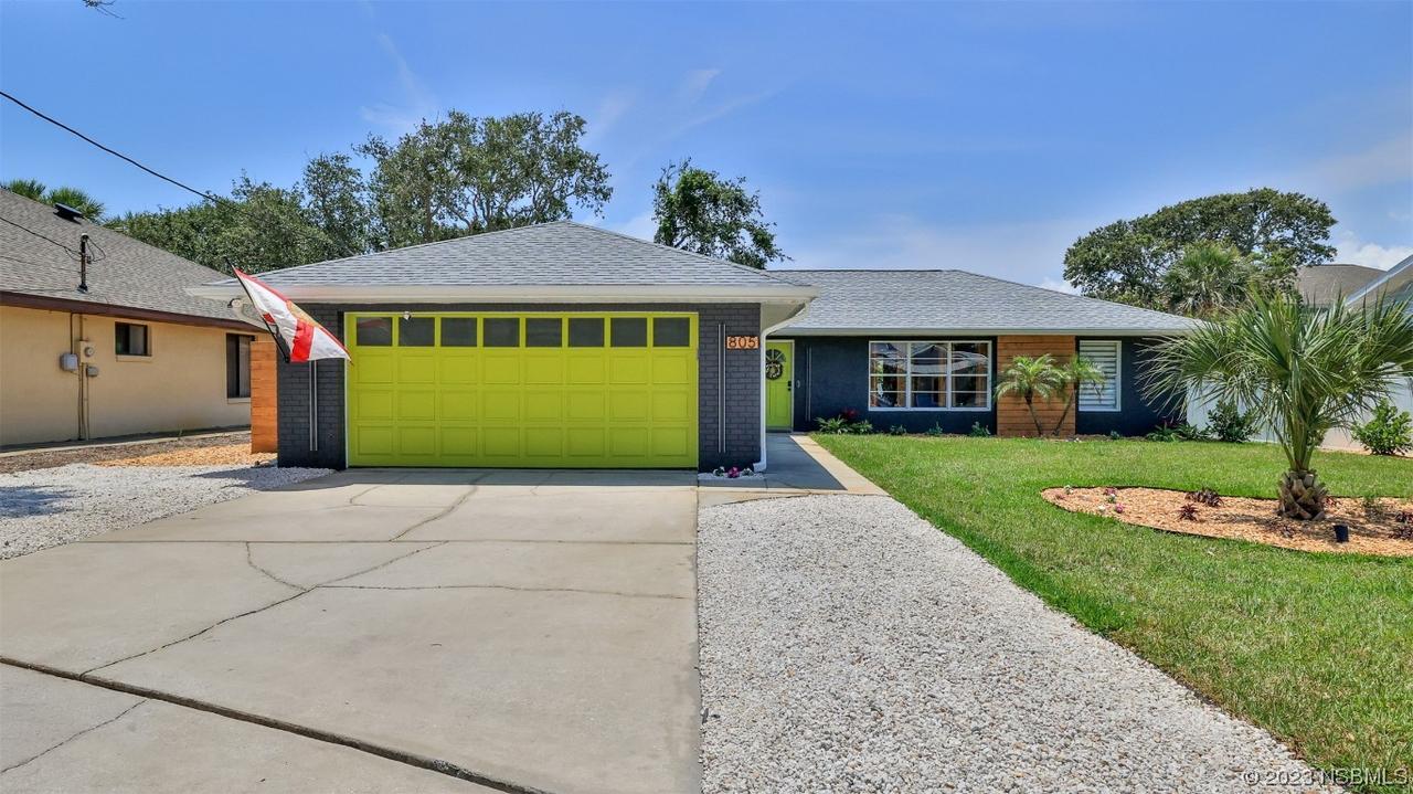 805 Maple St., New Smyrna Beach, FL 32169