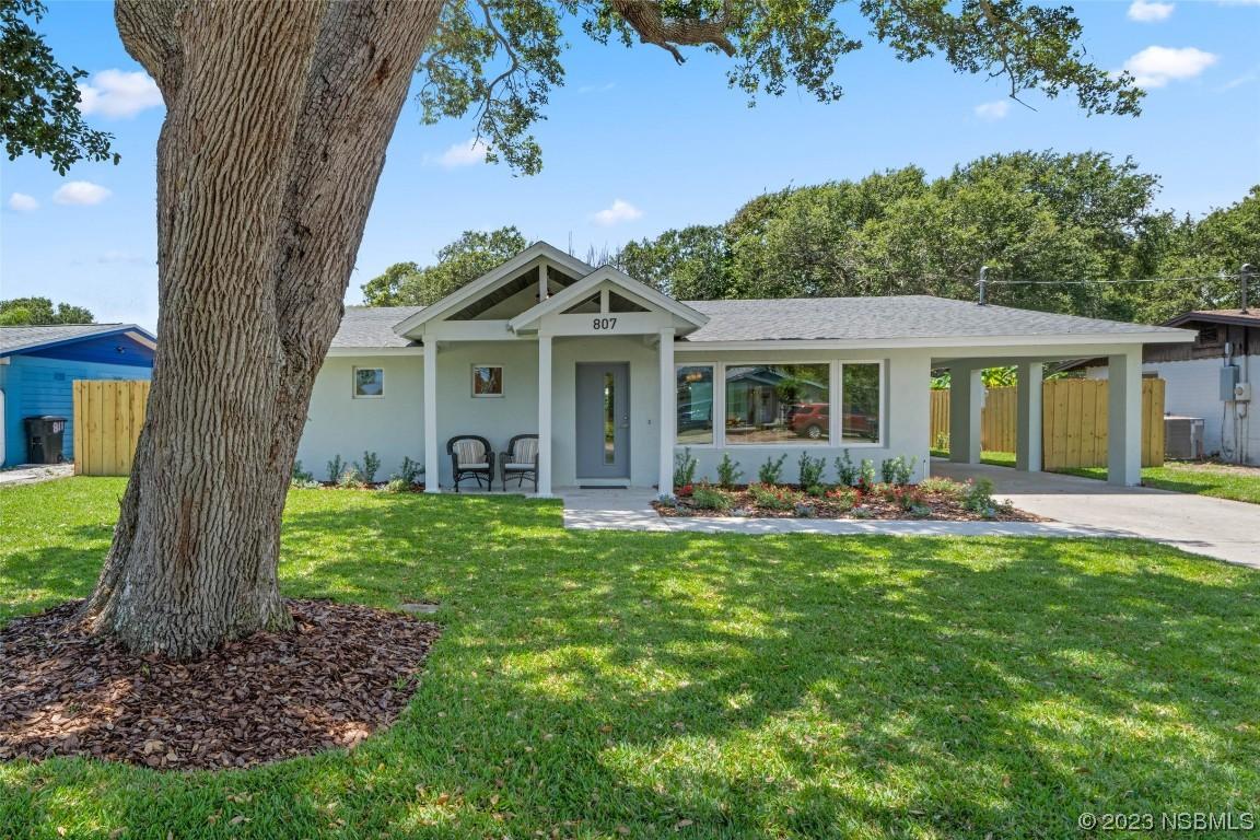 807 E 16th Ave., New Smyrna Beach, FL 32169