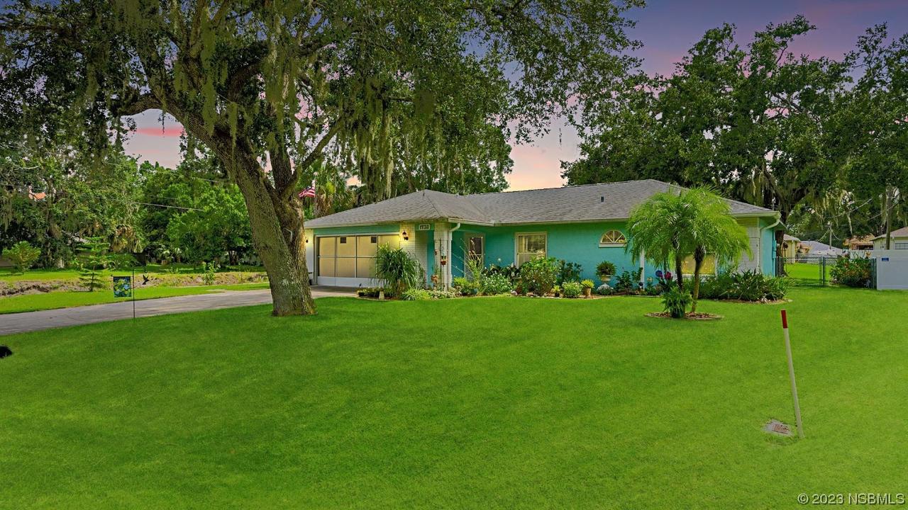 1732 Royal Palm Dr., Edgewater, FL 32132