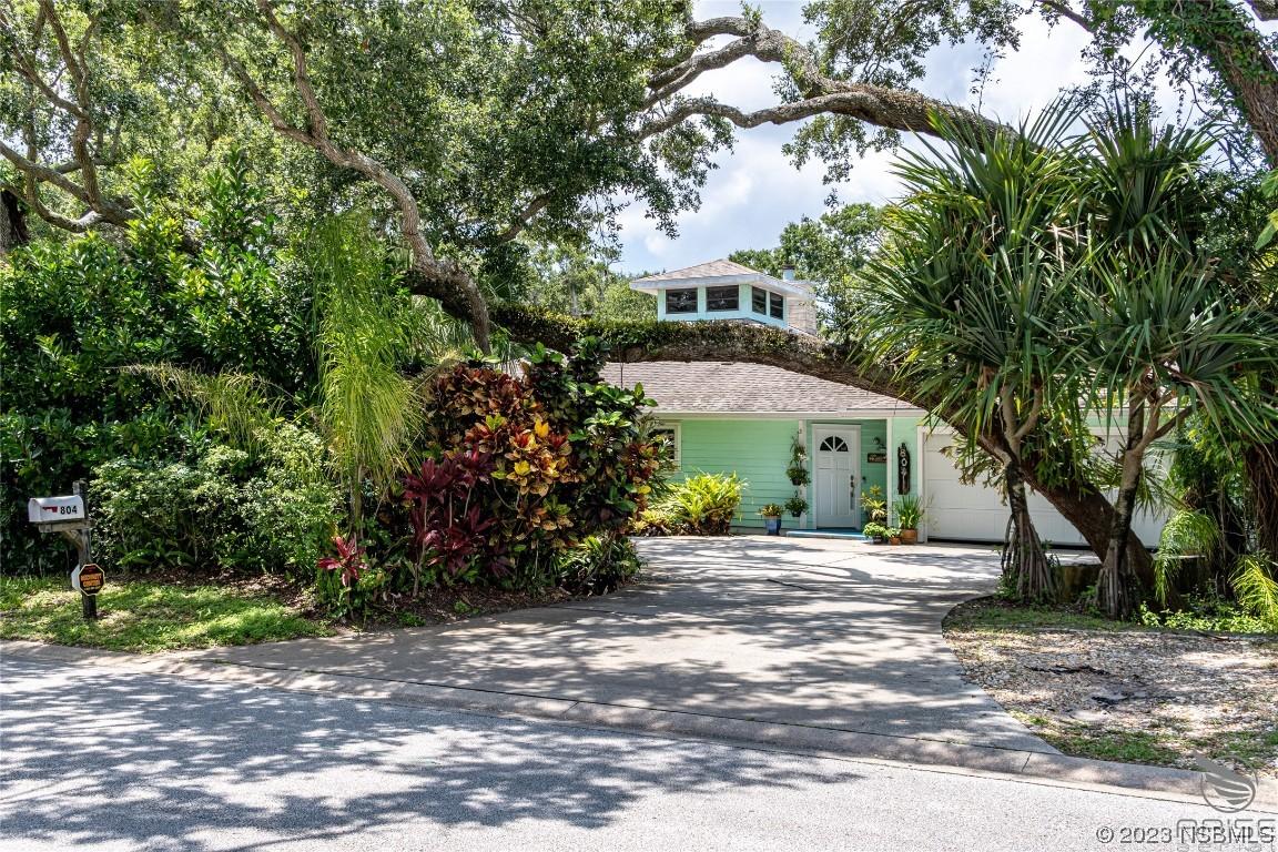 804 E 19th Ave., New Smyrna Beach, FL 32169