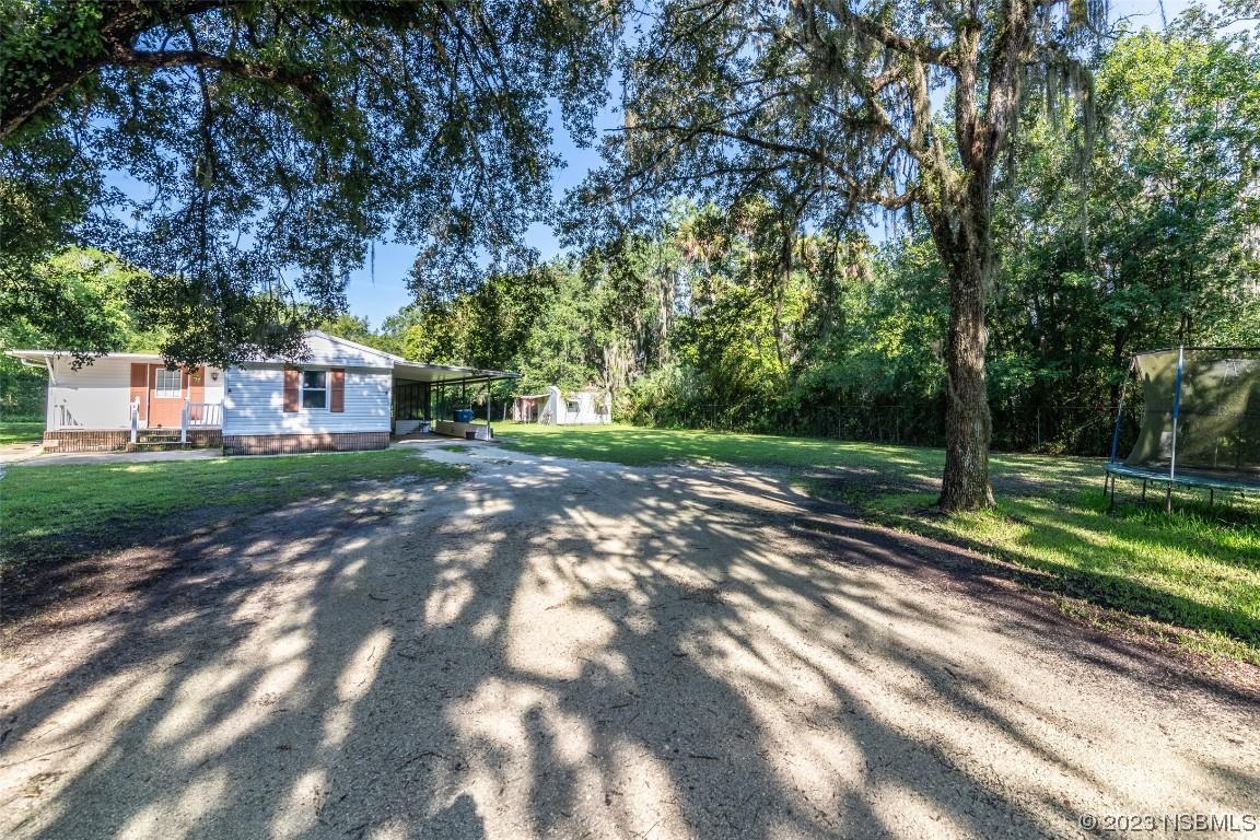 1568 Tanner Cir., Edgewater, FL 32132