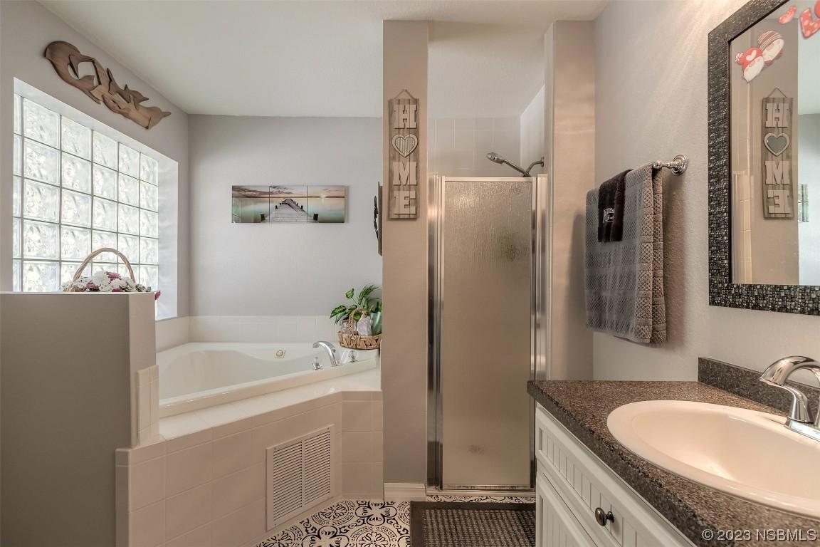 2215 Magnolia Dr., New Smyrna Beach, FL 32168