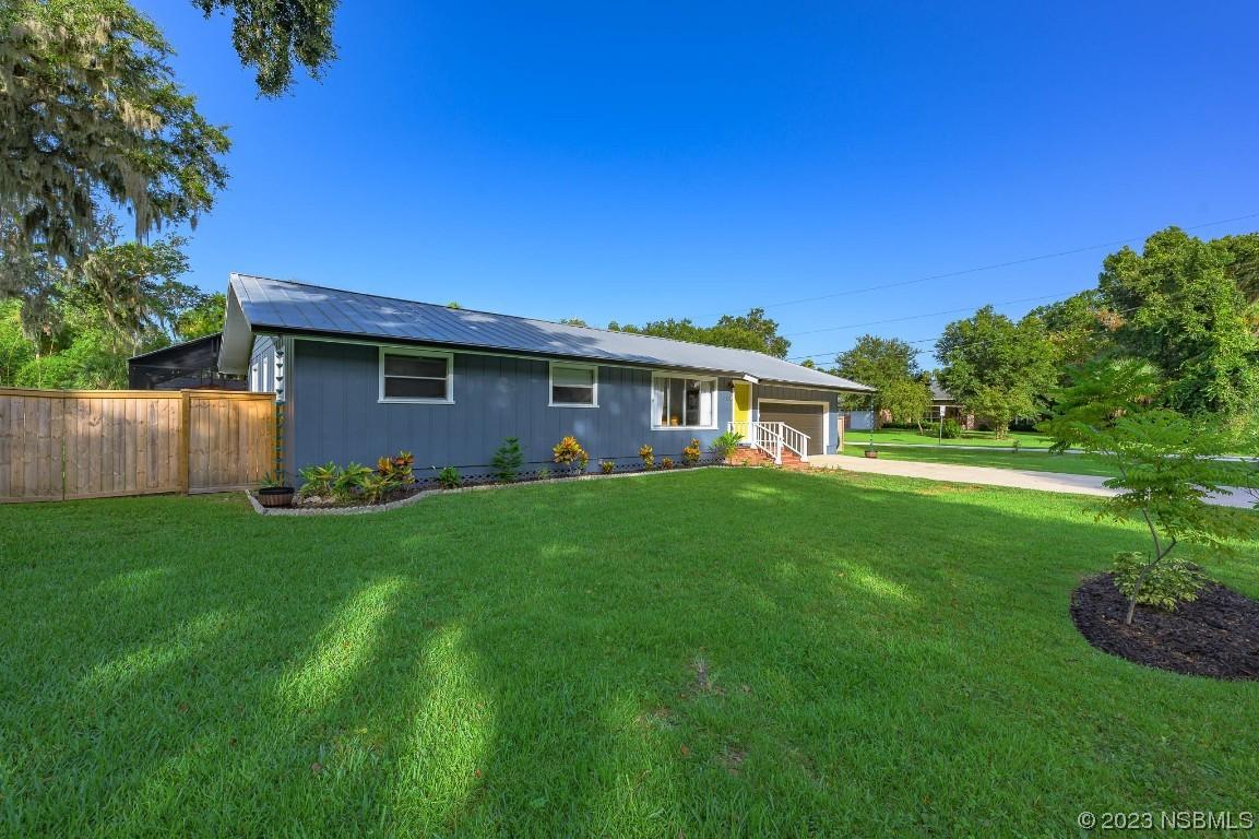 1086 Corbin Park Rd., New Smyrna Beach, FL 32168