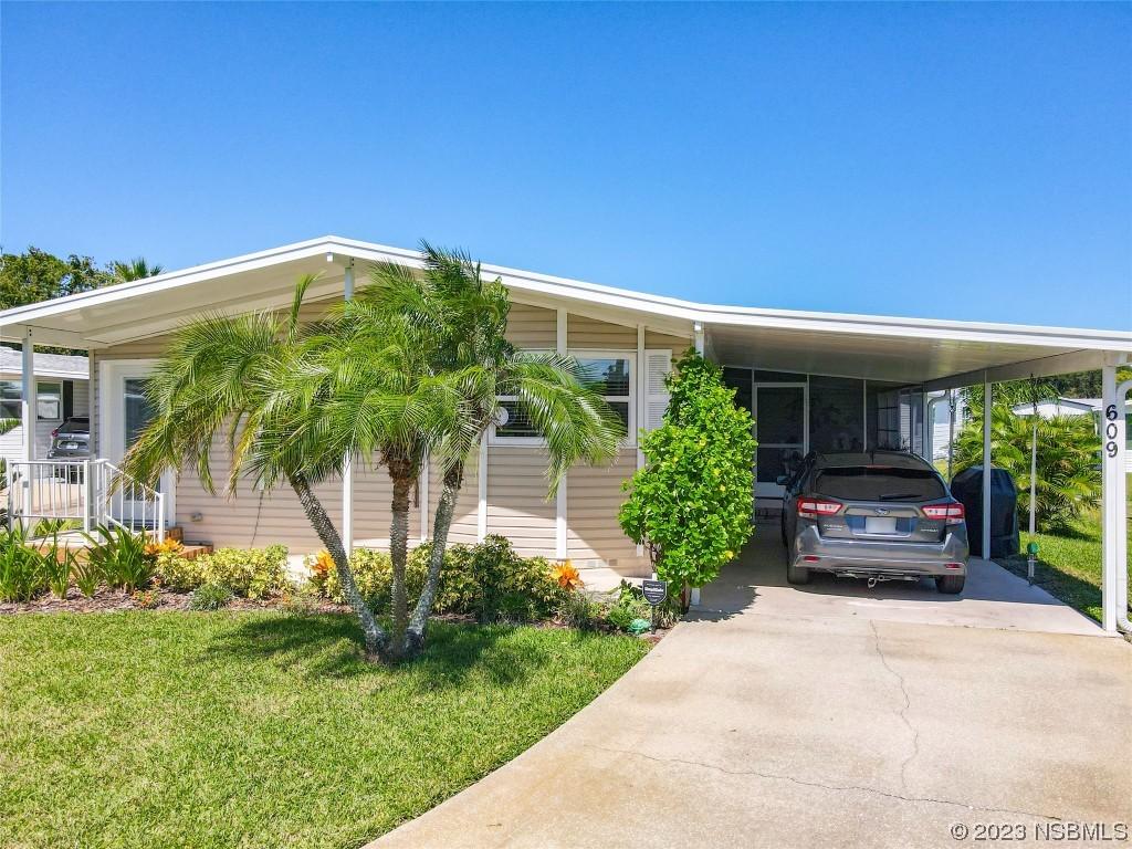 609 Charter Ln., Edgewater, FL 32141