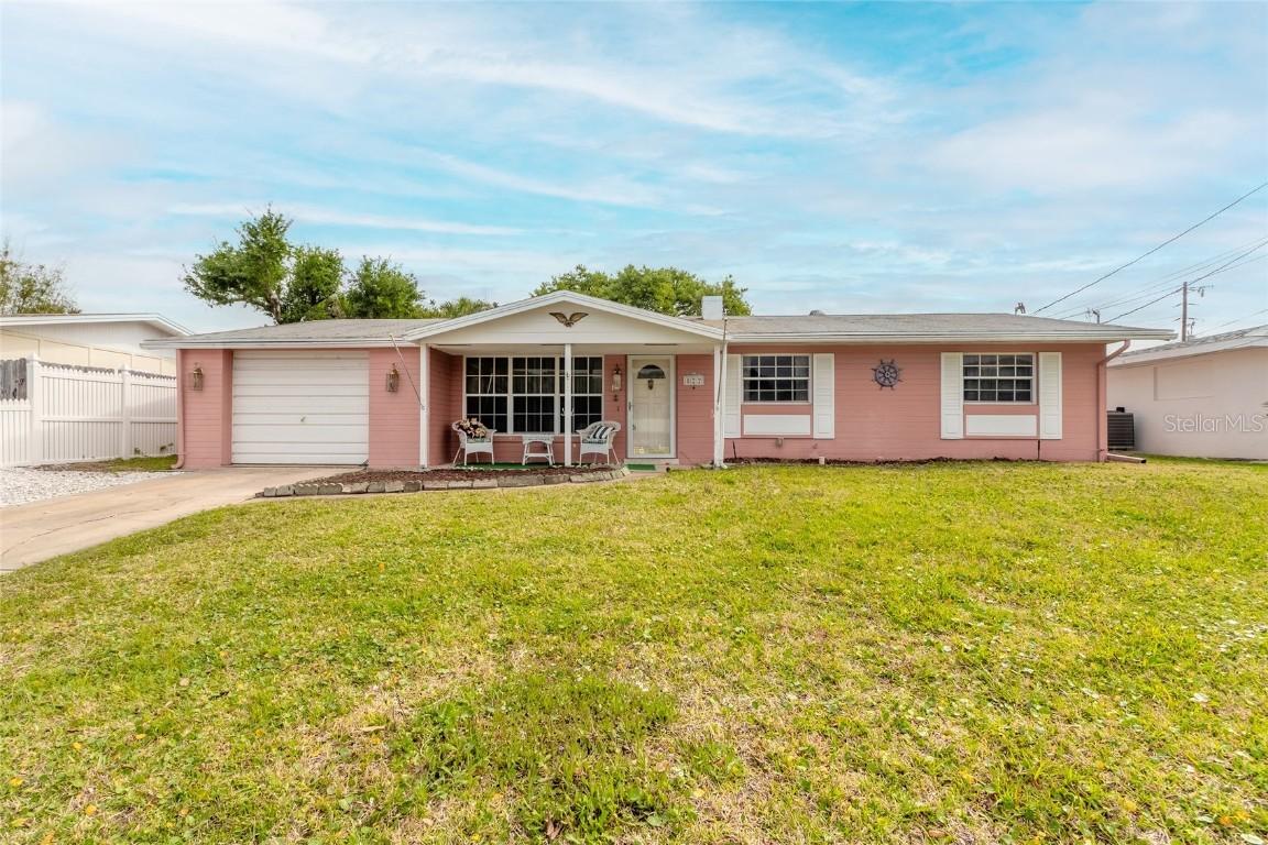 822 Oakview Dr., New Smyrna Beach, FL 32169