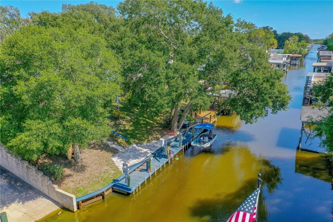 167 Randle Ave., Oak Hill, FL 32759