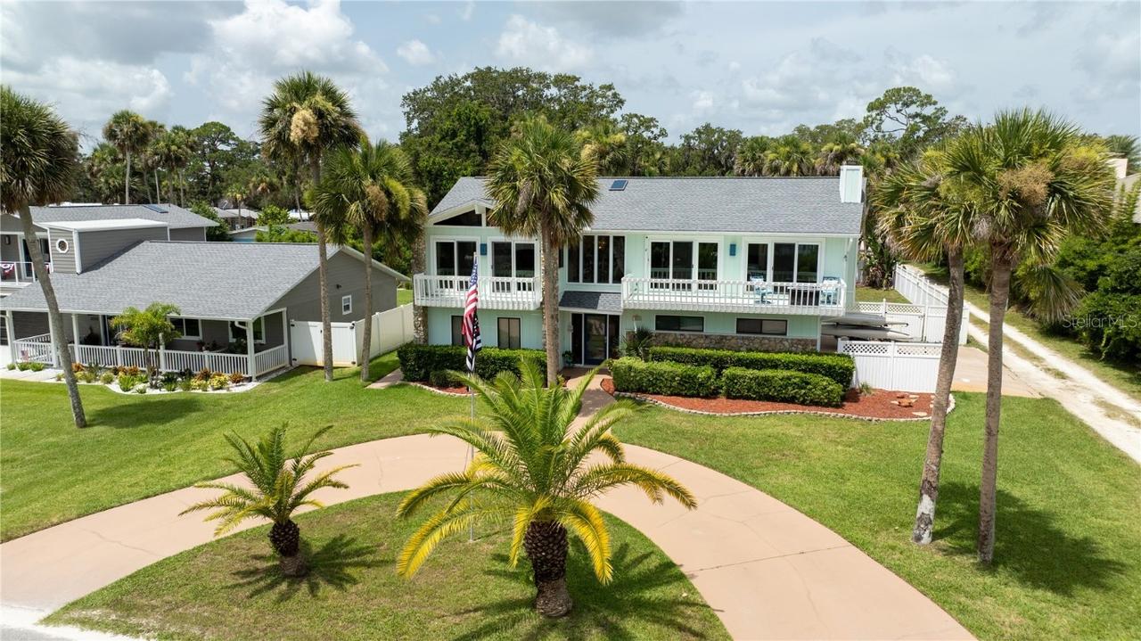 1012 S Riverside Dr., Edgewater, FL 32132