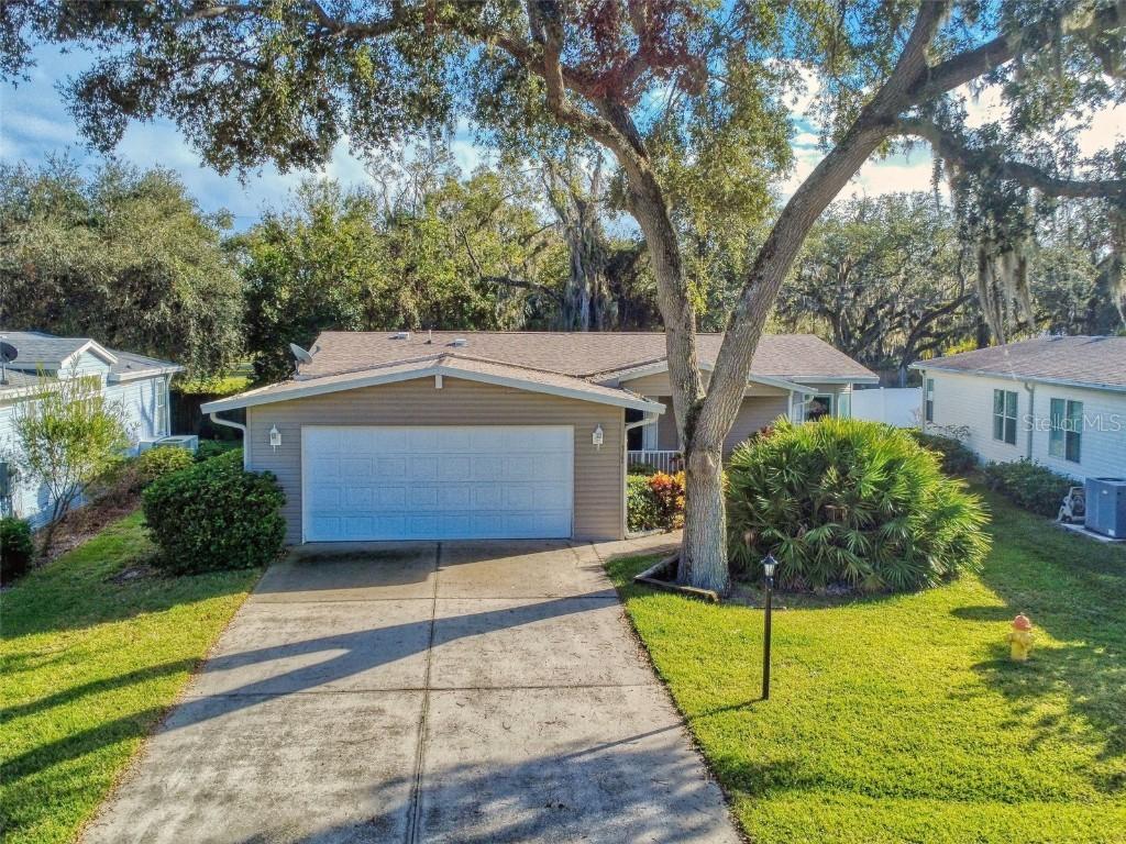 317 Water Landing Dr., Oak Hill, FL 32759