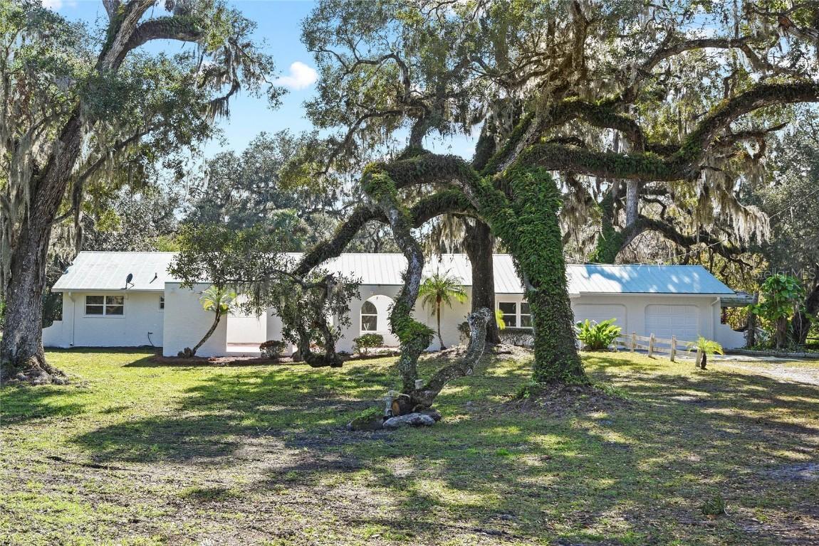 384 W Ariel Rd., Edgewater, FL 32141