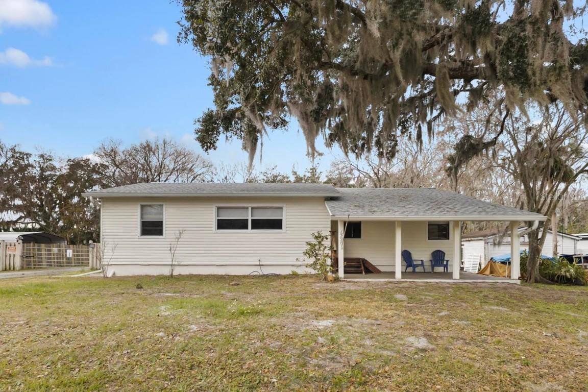 1596 Elizabeth St., New Smyrna Beach, FL 32168