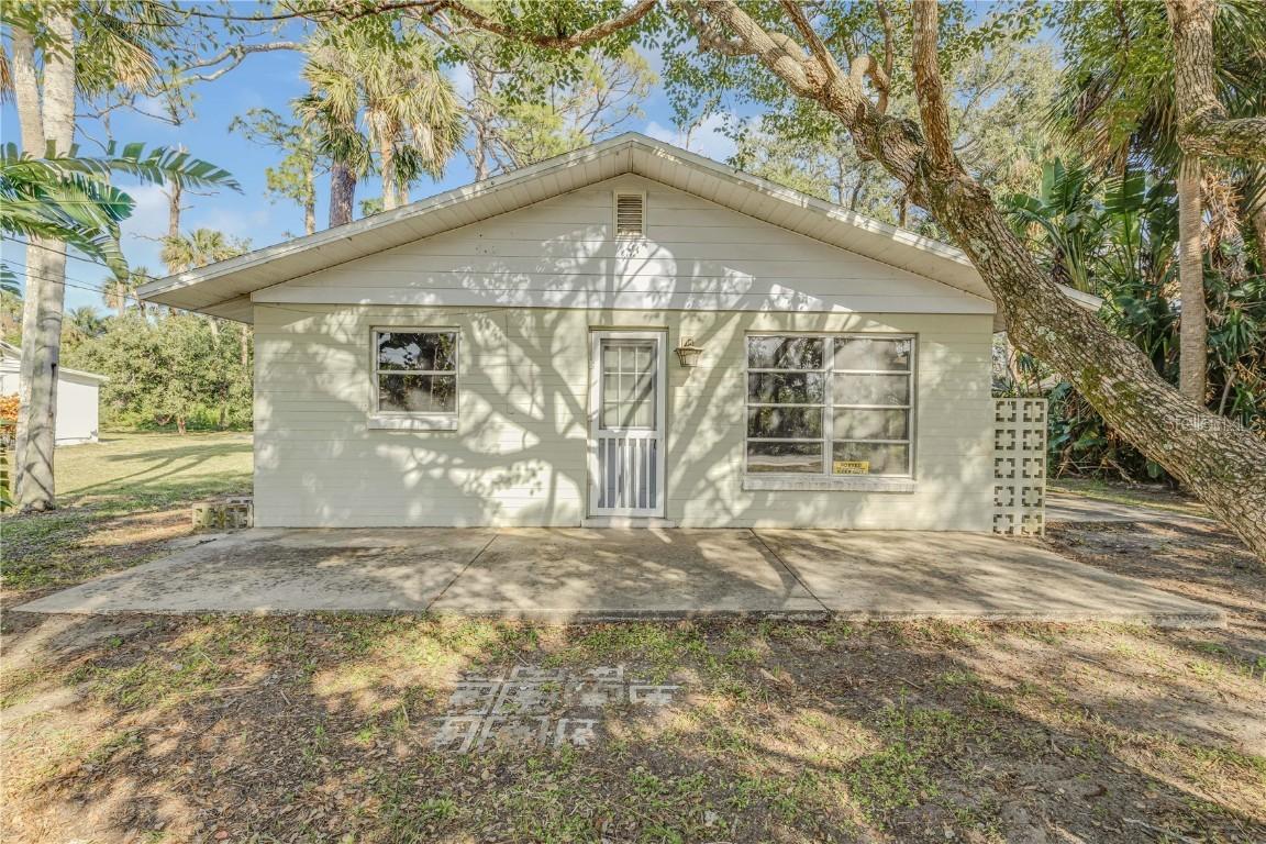 2515 Fairfax Ave., New Smyrna Beach, FL 32168