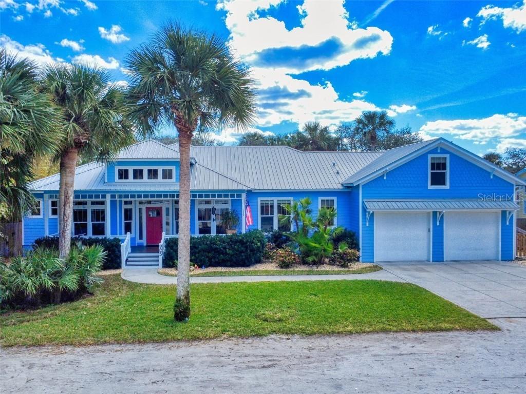 905 Maple St., New Smyrna Beach, FL 32169