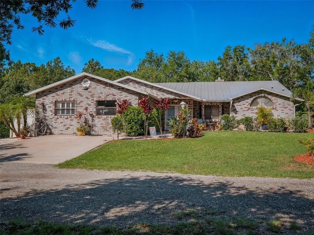1370 Jane Lacey Ln., New Smyrna Beach, FL 32168