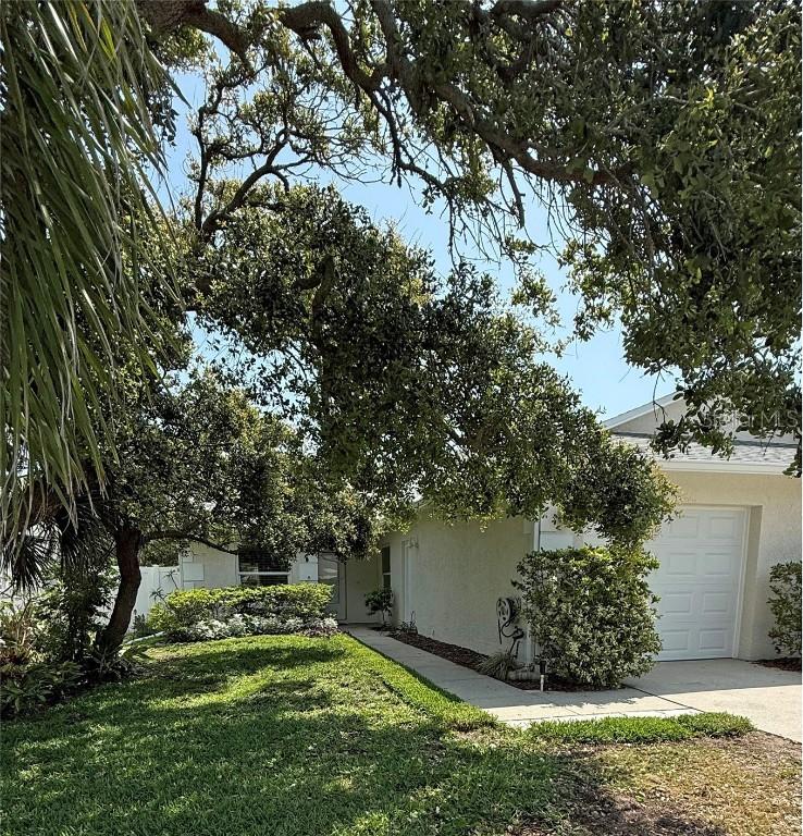 3827 Schoolway Ave., New Smyrna Beach, FL 32169