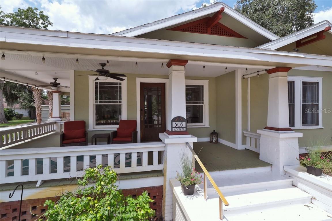 303 Washington St., New Smyrna Beach, FL 32168