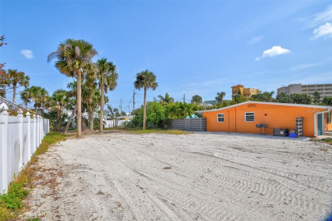 306 Normandy Ave., New Smyrna Beach, FL 32169