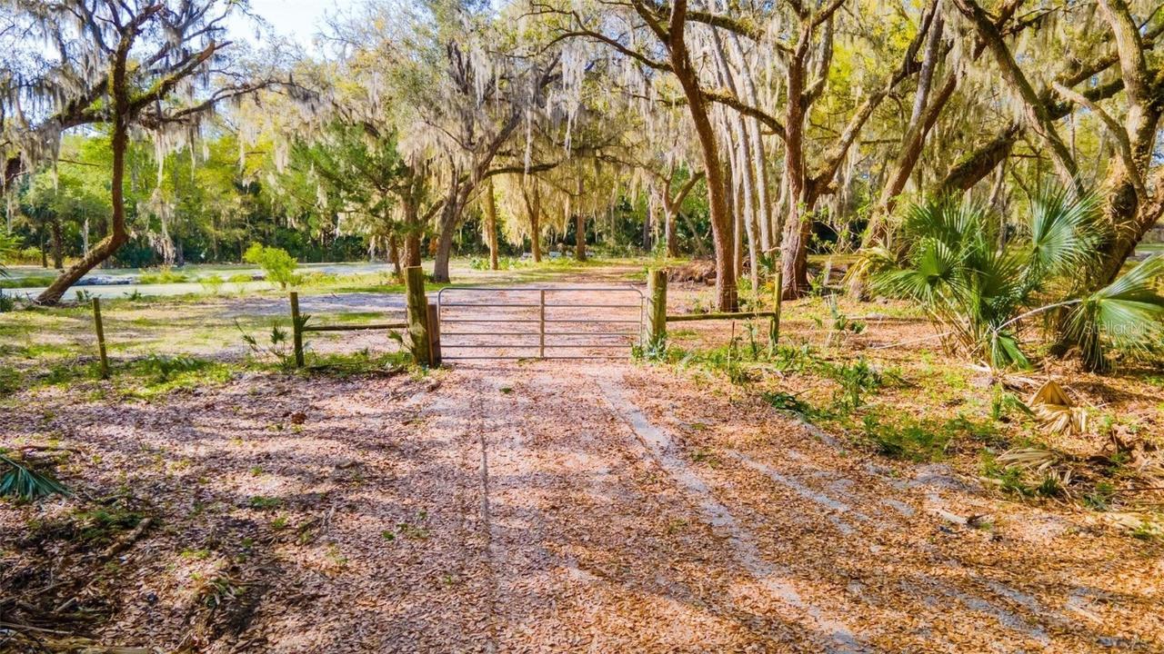 480 Clinton Cemetery Rd., Edgewater, FL 32141