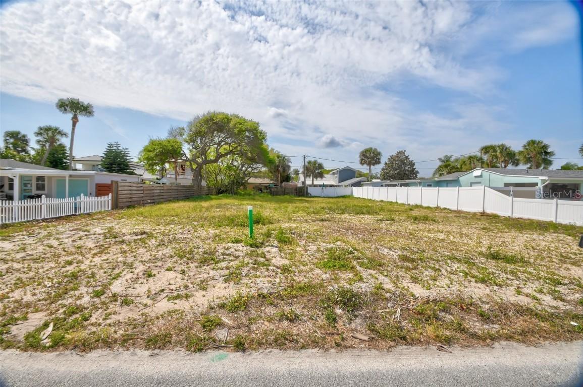 209 Normandy Ave., New Smyrna Beach, FL 32169