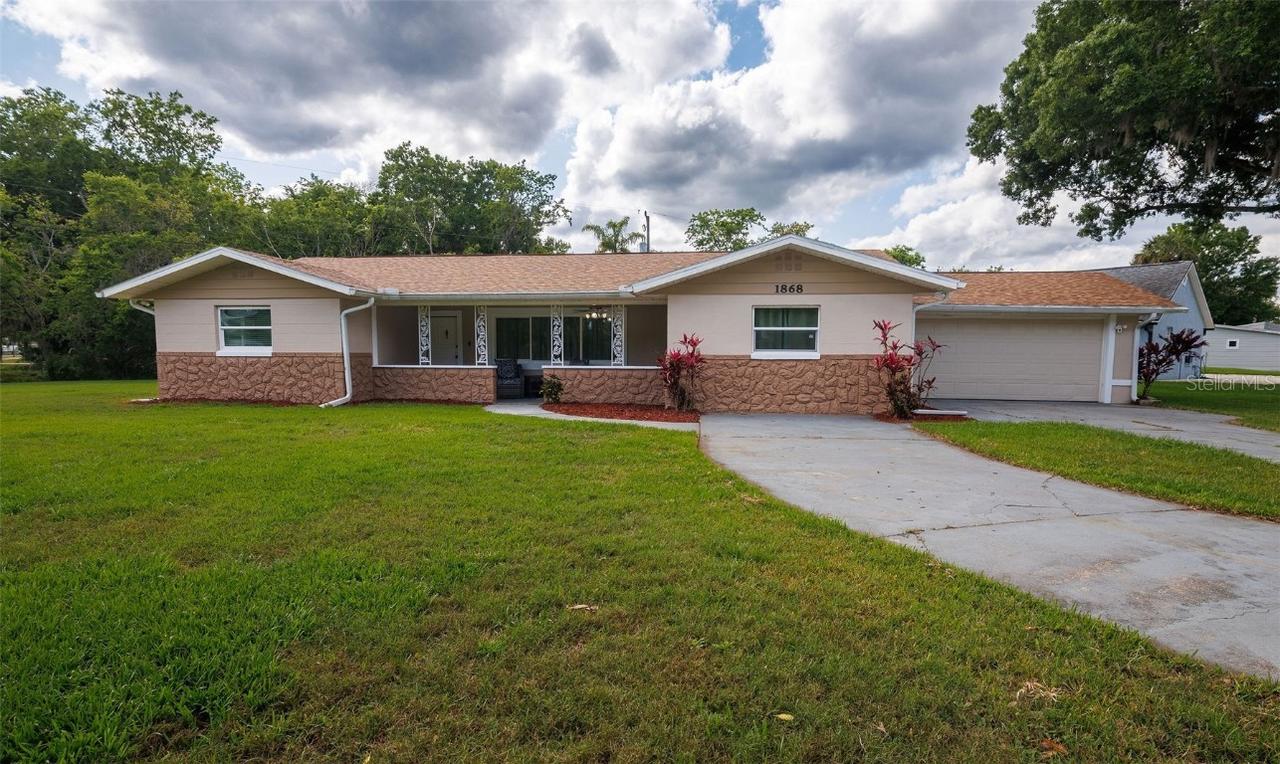 1868 Pine Tree Dr., Edgewater, FL 32141