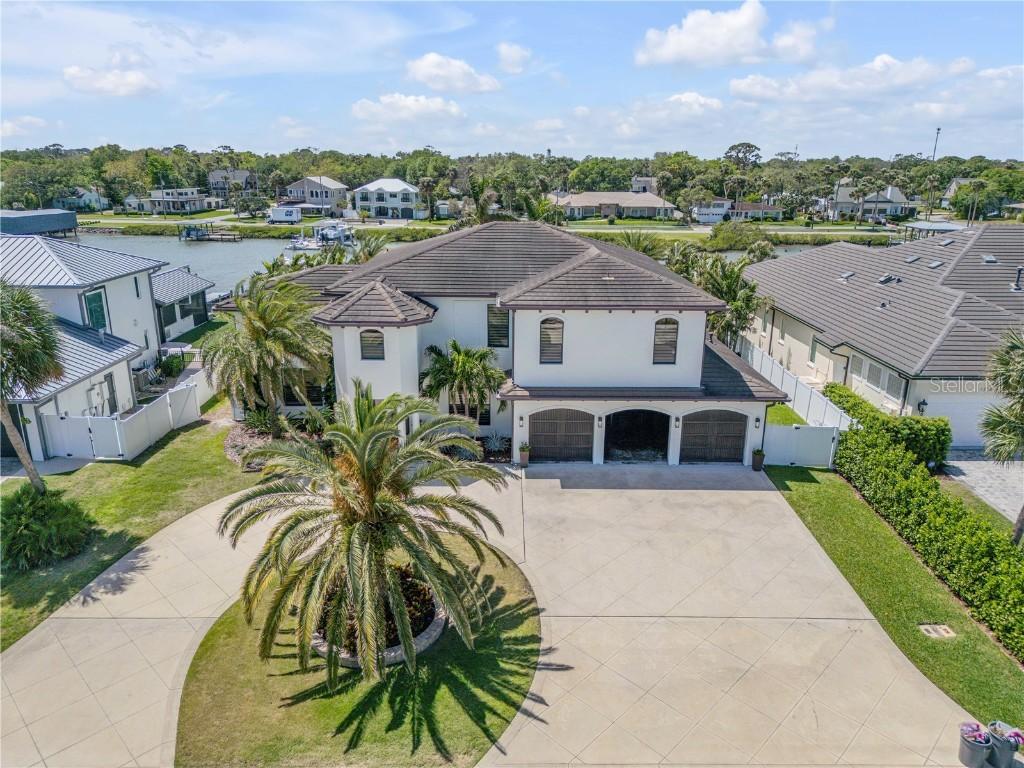 1212 Commodore Dr., New Smyrna Beach, FL 32168