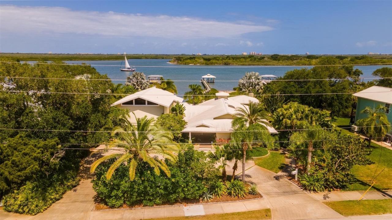 427 N Riverside Dr., Edgewater, FL 32132