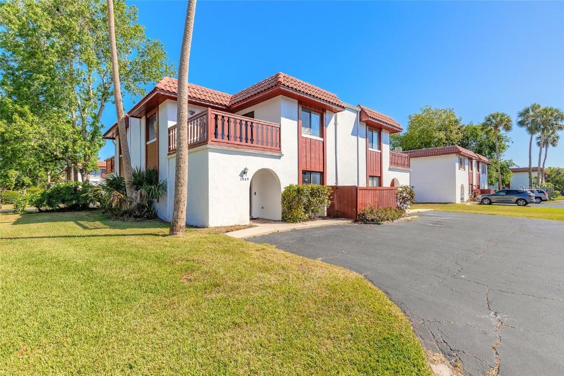 2089 Oak Meadow Cir., South Daytona, FL 32119