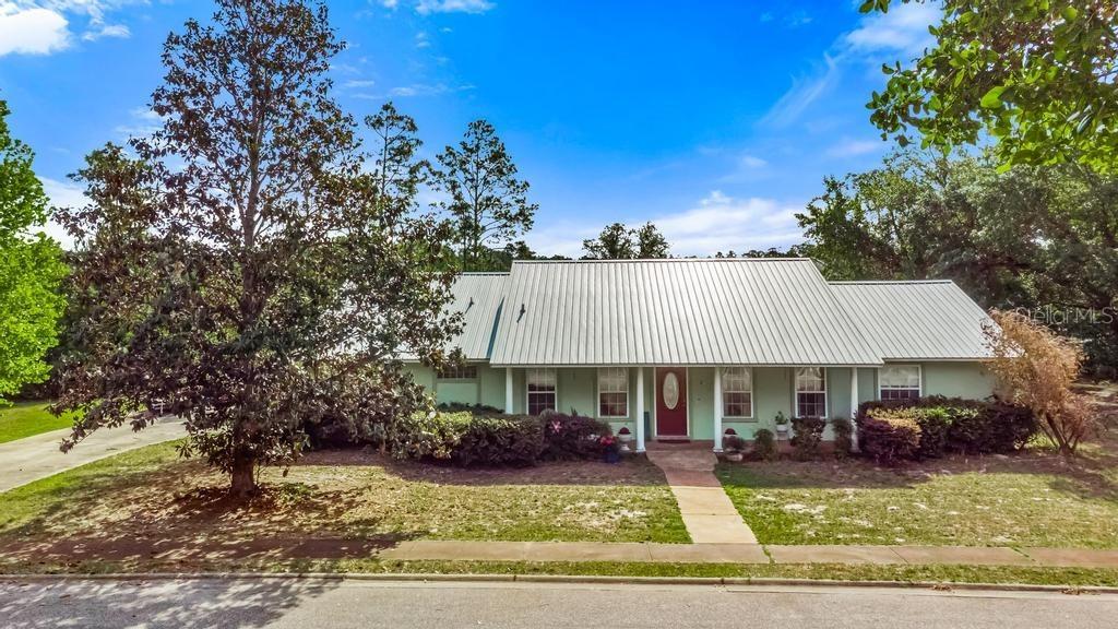 229 Oak Ridge Dr., Welaka, FL 32193