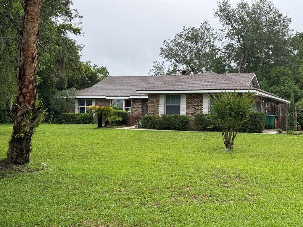 547 Cleo Ln., Deltona, FL 32738