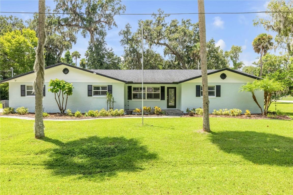 1144 Corbin Park Rd., New Smyrna Beach, FL 32168