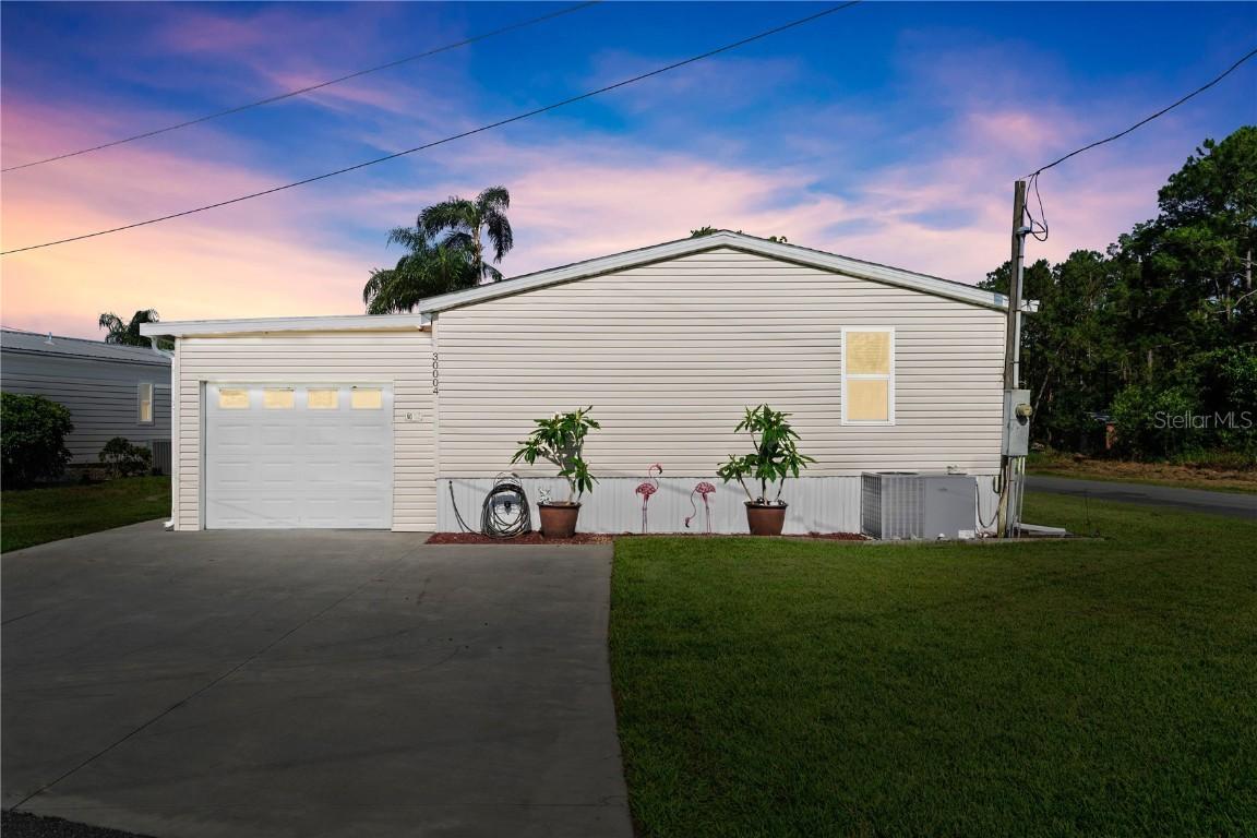 30004 Wausaukee Dr., Tavares, FL 32778