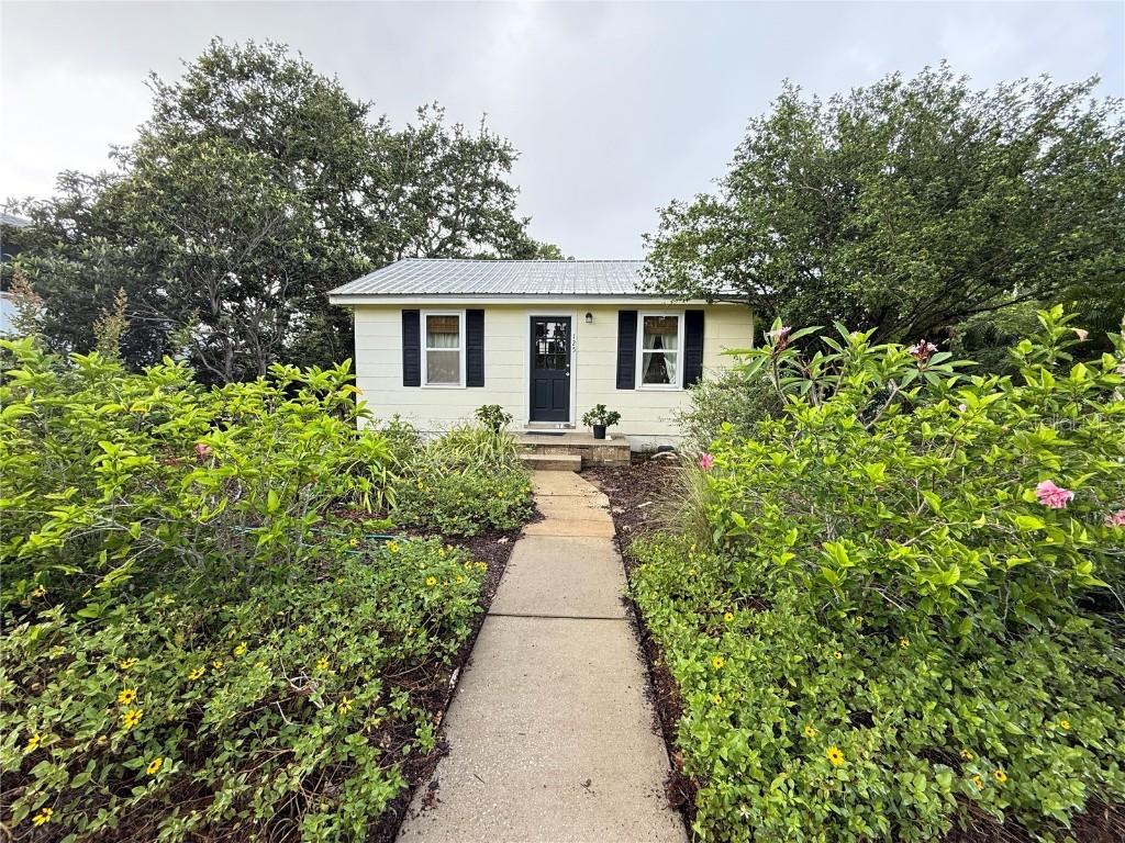 125 Rio Vista Dr., Edgewater, FL 32132