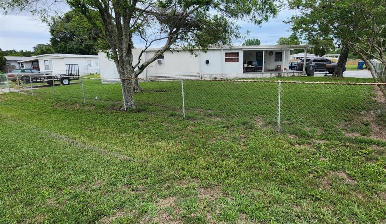 160 Center St., Oak Hill, FL 32759
