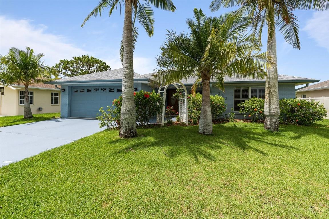 223 NE Golf Club Dr., New Smyrna Beach, FL 32168