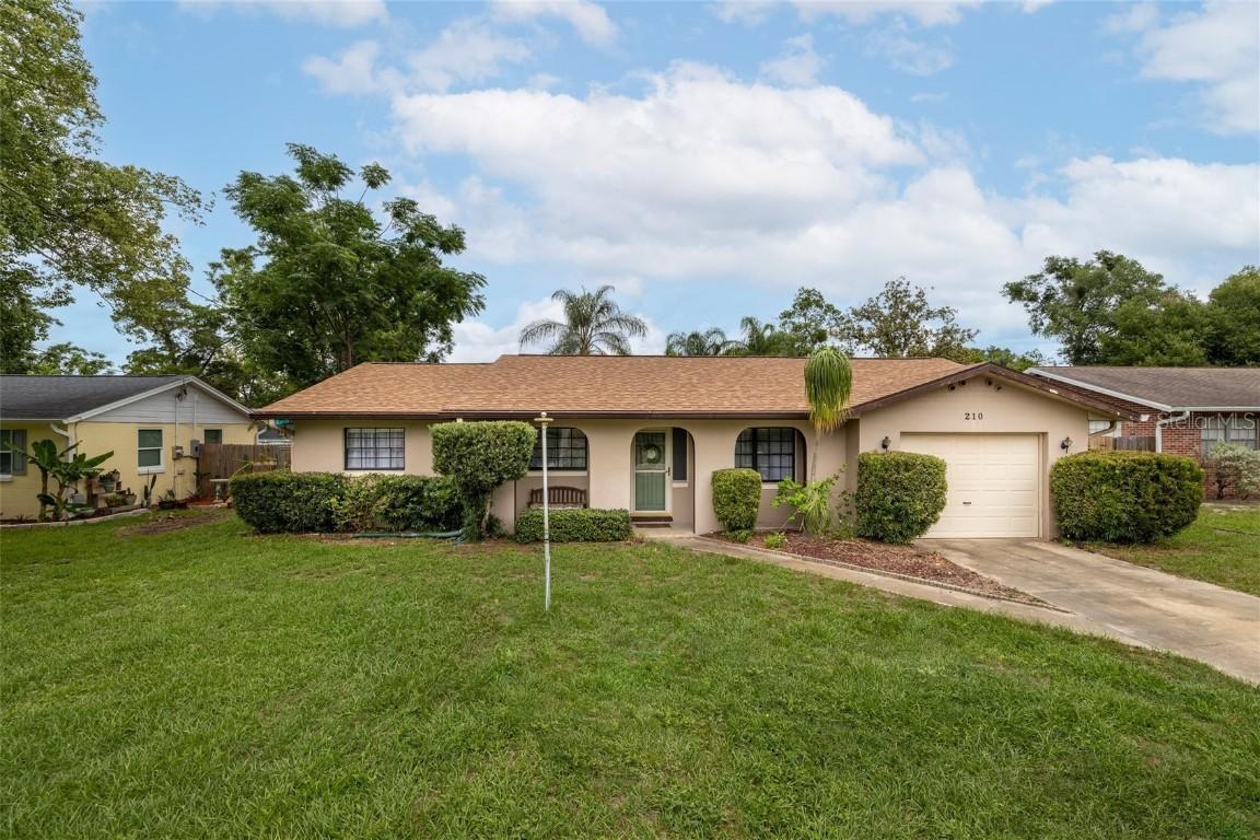 210 Delespine Dr., Debary, FL 32713