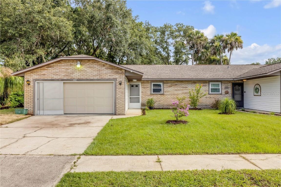 1207 Bond St., Edgewater, FL 32132