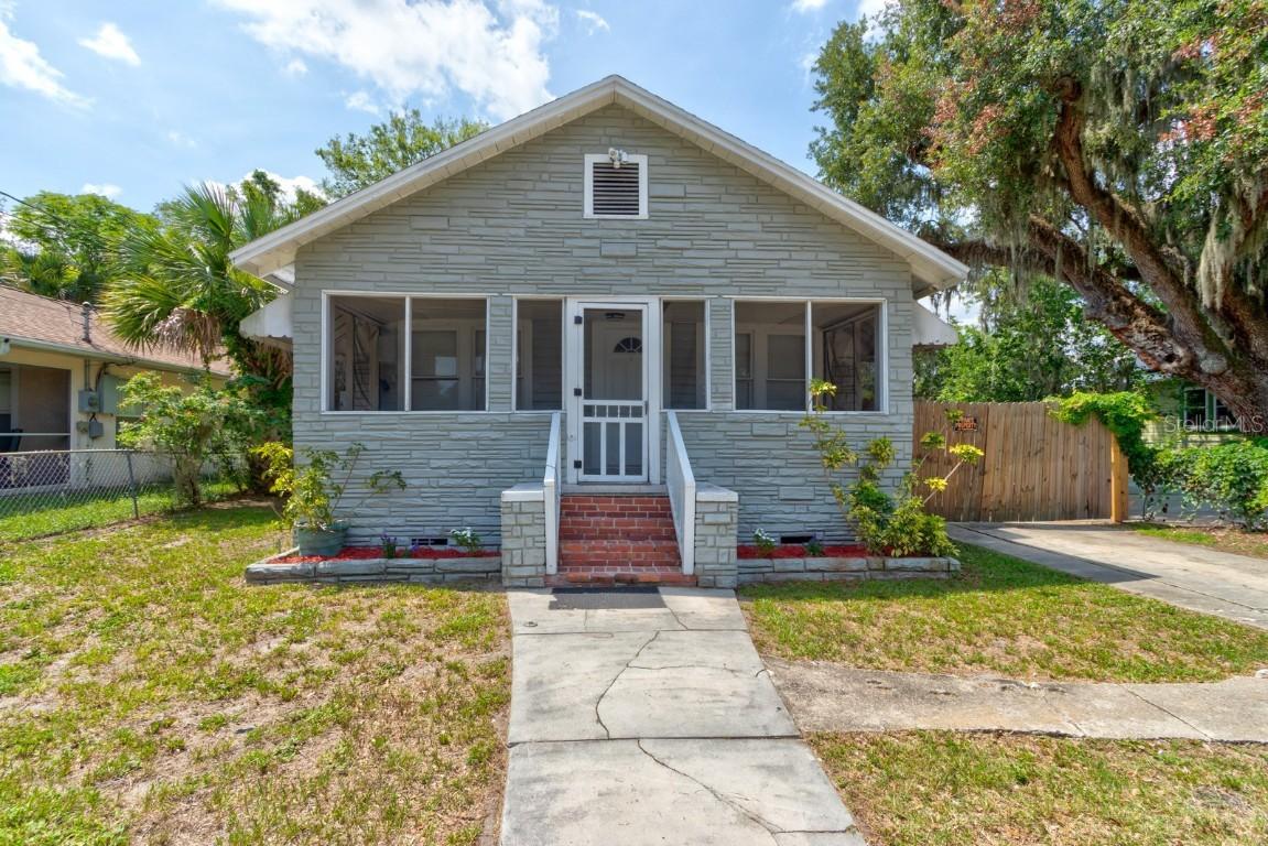 514 Mary Ave., New Smyrna Beach, FL 32168