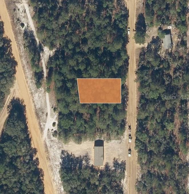 Perry Ave., Interlachen, FL 32148