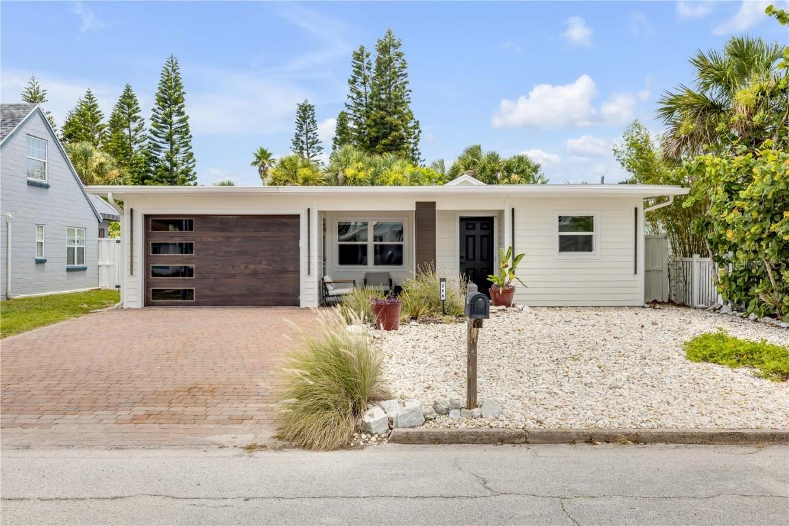 206 Kirkland Rd., New Smyrna Beach, FL 32169