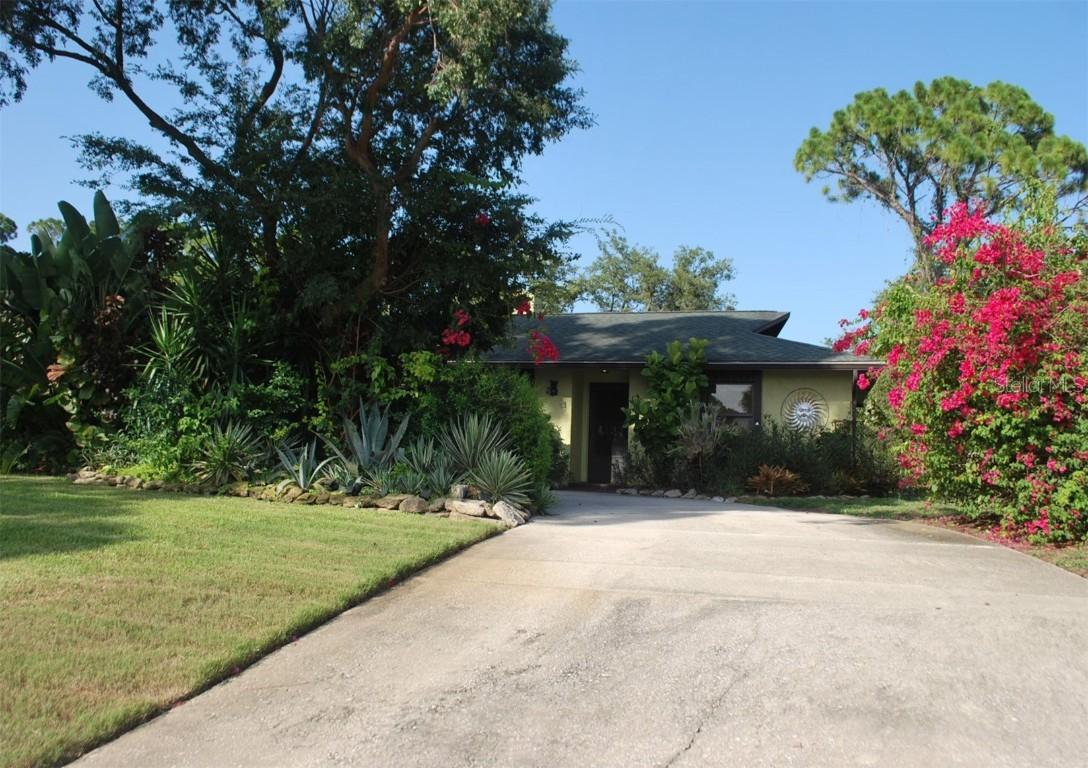 2813 Sabal Palm Dr., Edgewater, FL 32141