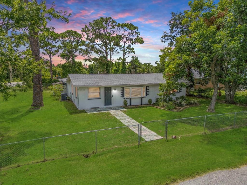1607 India Palm Dr., Edgewater, FL 32132