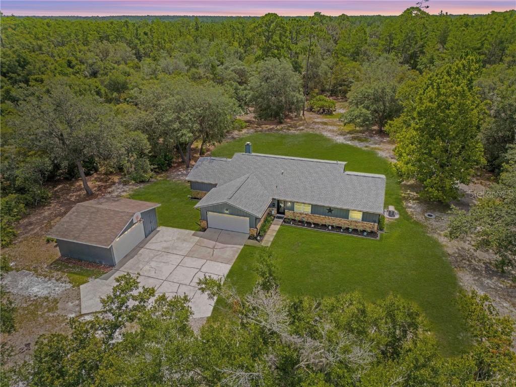 1680 Tallapoosa Dr., Geneva, FL 32732