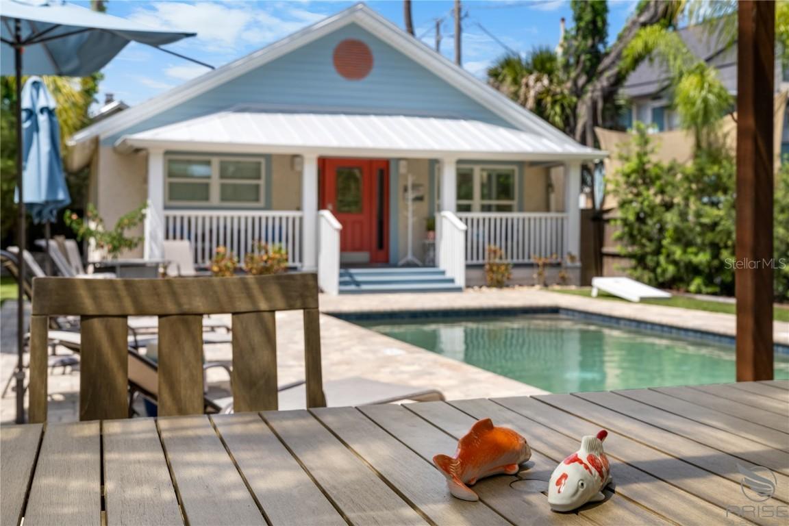305 Live Oak St., New Smyrna Beach, FL 32168