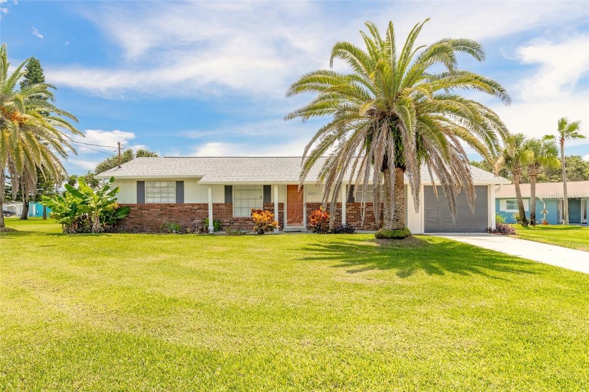 809 E 27th Ave., New Smyrna Beach, FL 32169