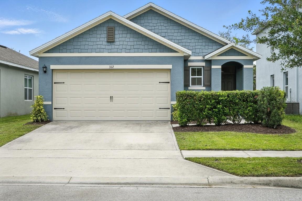 312 Charles Dr., Deland, FL 32724