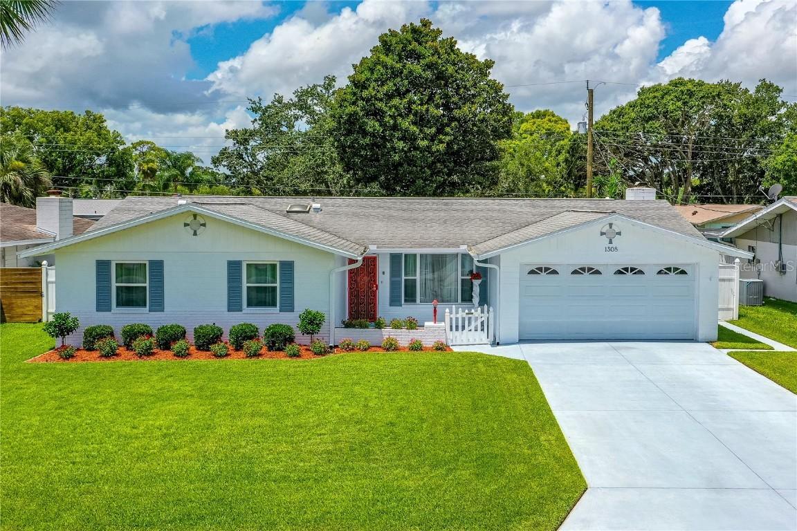 1308 Golfview Dr., Daytona Beach, FL 32114