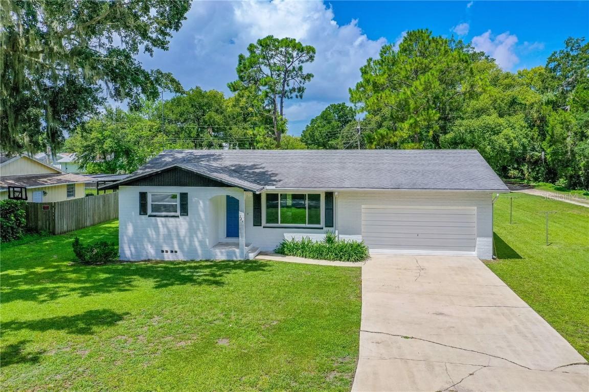 324 Dixie Dr., Holly Hill, FL 32117