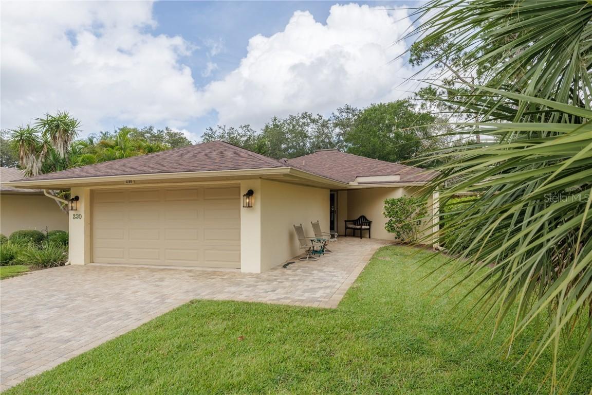 230 Canterbury Cir., New Smyrna Beach, FL 32168
